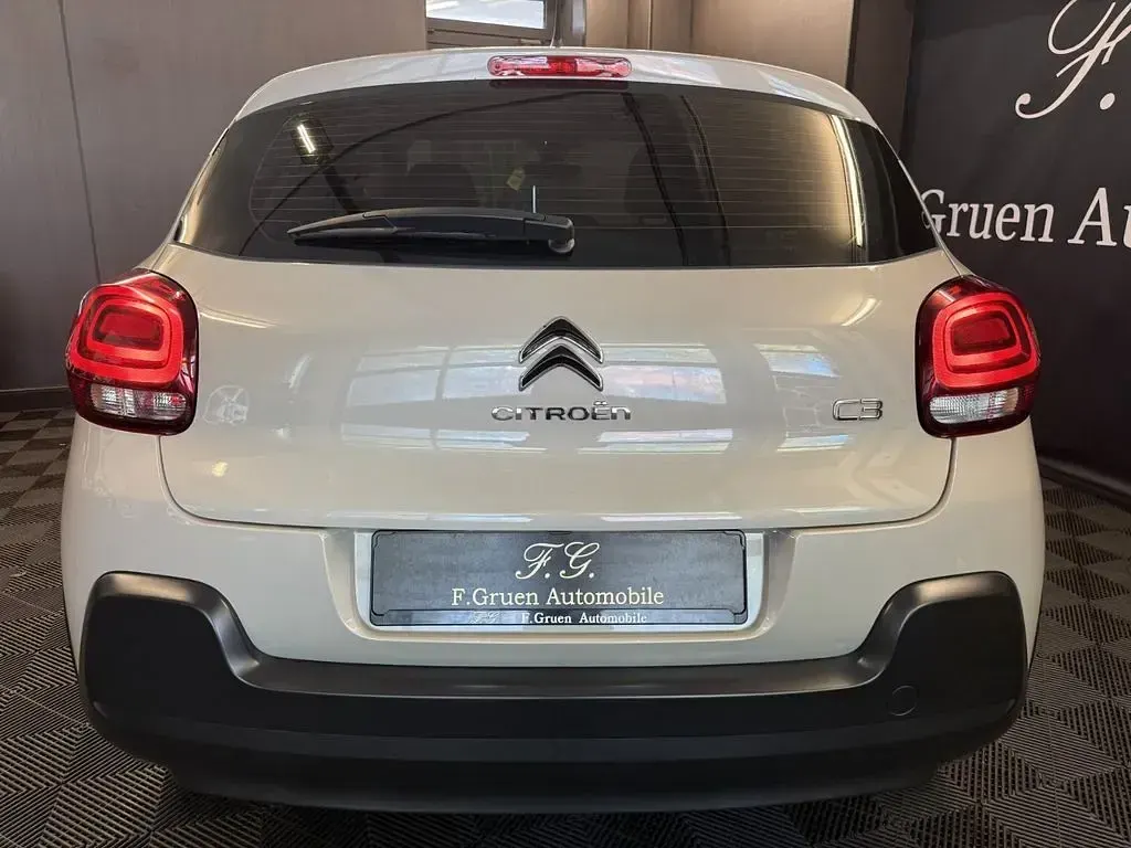 Gebraucht Citroën C3 82 PS (60 kW) 2024 Grau Limousine