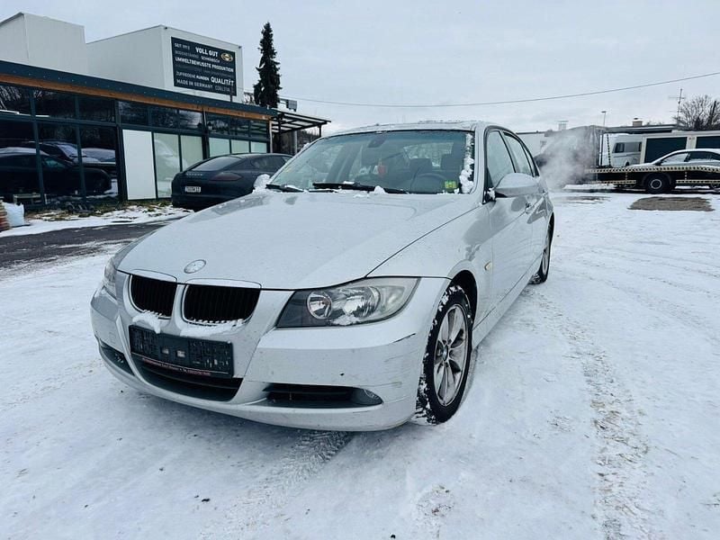 Grau Gebraucht 2006 BMW 320 Limousine | 2.300 € (Superpreis) - Bild 1/4
