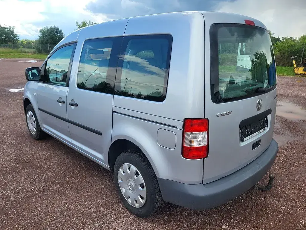 Gebraucht VW Caddy Life 102 PS (75 kW) 2007 Silber Van / Kleinbus