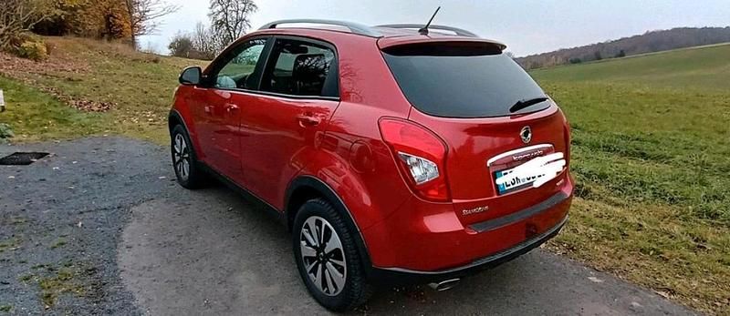 Gebraucht Ssangyong (KGM) Korando 150 PS (110 kW) 2014 Rot SUV