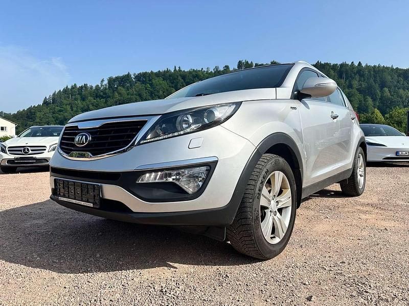 Silber Gebraucht 2013 Kia Sportage Attract SUV | 8.950 € (Fairer Preis) - Bild 1/4