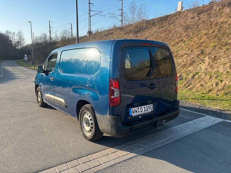 Second-hand Citroën Berlingo 102 CP (75 kW) 2020 Albastru Monovolum