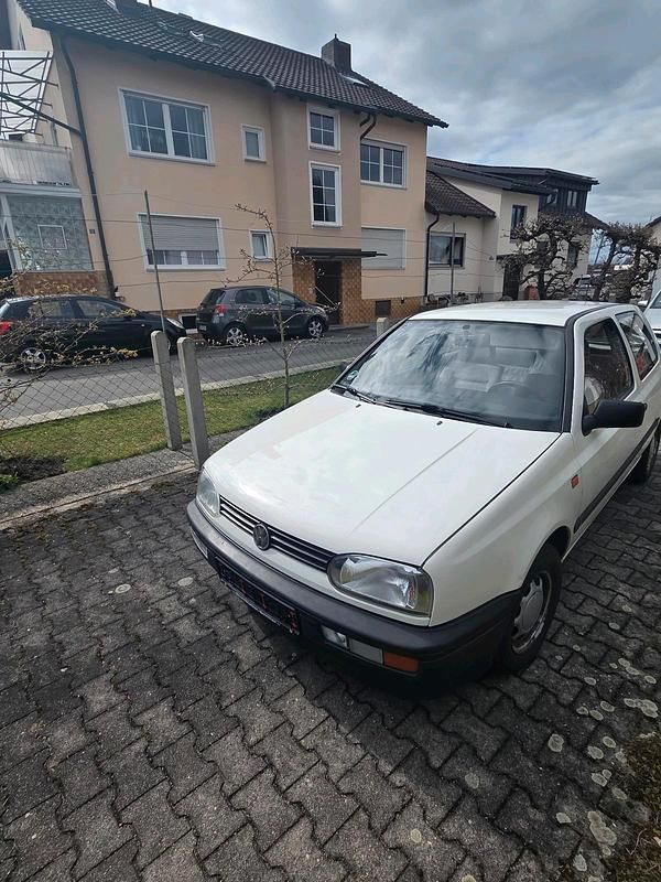 Gebraucht VW Golf III 75 PS (55 kW) 1993 Weiß Kleinwagen