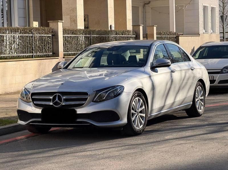 Gebraucht Mercedes E220 Avantgarde 194 PS (142 kW) 2017 Silber Limousine
