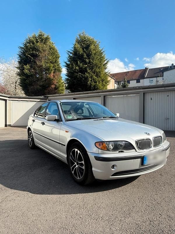 Gebraucht BMW 318 143 PS (105 kW) 2002 Silber Limousine