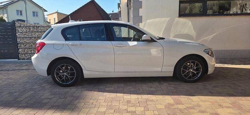 Gebraucht BMW 114 102 PS (75 kW) 2013 Weiß Kleinwagen