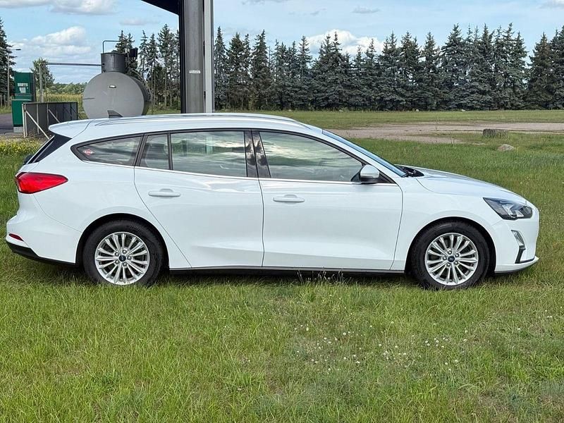 Gebraucht Ford Focus Titanium 150 PS (110 kW) 2020 Weiß Kombi