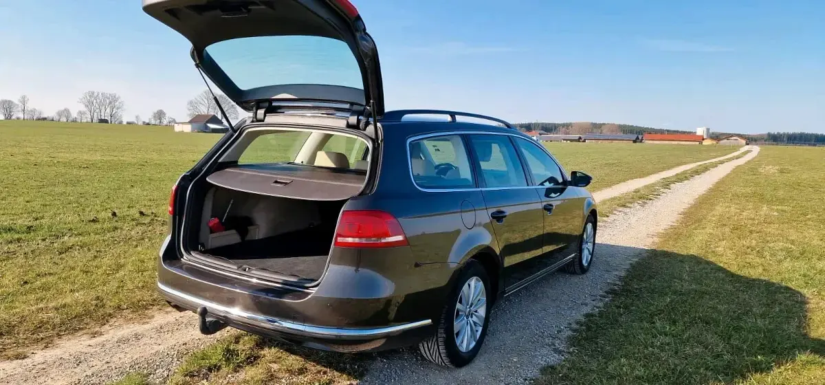 Usata VW Passat 170 CV (125 kW) 2012 Marrone Station wagon