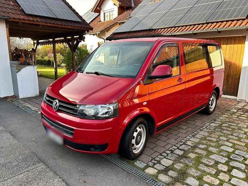 Gebraucht VW Multivan 114 PS (83 kW) 2011 Rot Van