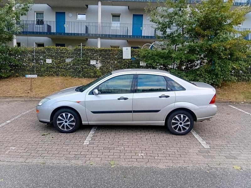 Gebraucht 2000 Ford Focus Limousine | 850 € (Guter Preis) - Bild 1/4
