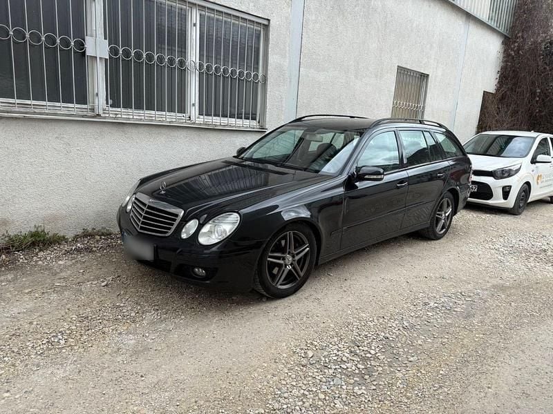 Gebraucht Mercedes E220 Elegance 170 PS (125 kW) 2009 Schwarz Kombi