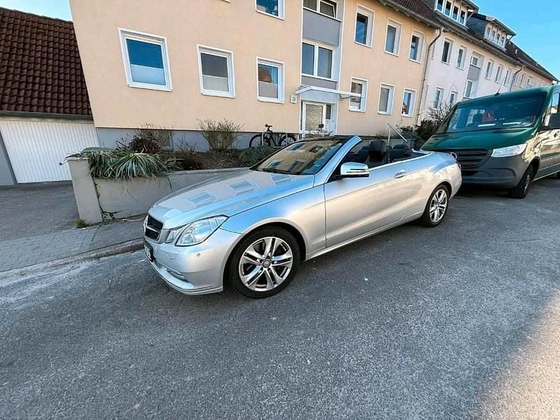 Gebraucht Mercedes E250 204 PS (150 kW) 2012 Silber Cabrio
