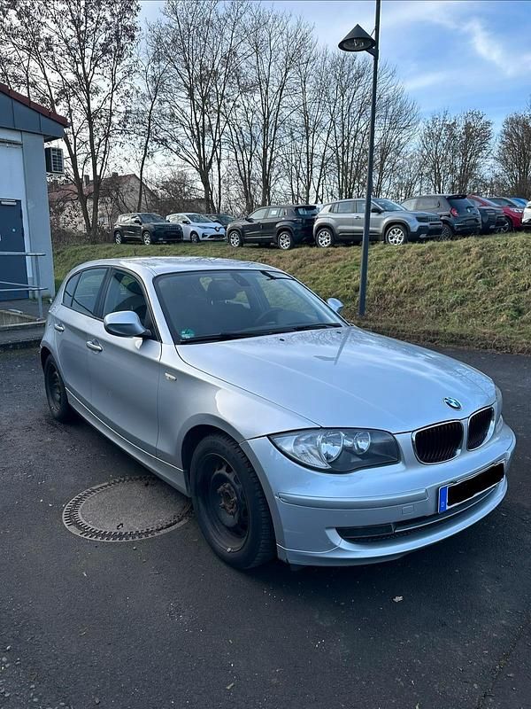 Gebraucht BMW 118 142 PS (104 kW) 2011 Silber Kleinwagen