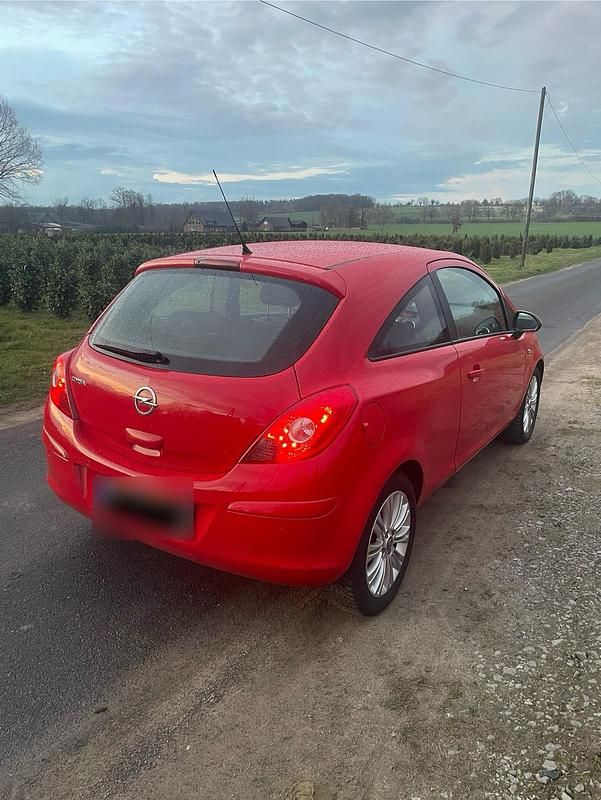 Gebraucht Opel Corsa Innovation 90 PS (66 kW) 2012 Rot Kleinwagen