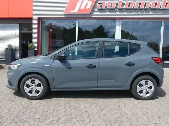 Gebraucht Dacia Sandero Essentiel 67 PS (49 kW) 2024 Grau Limousine