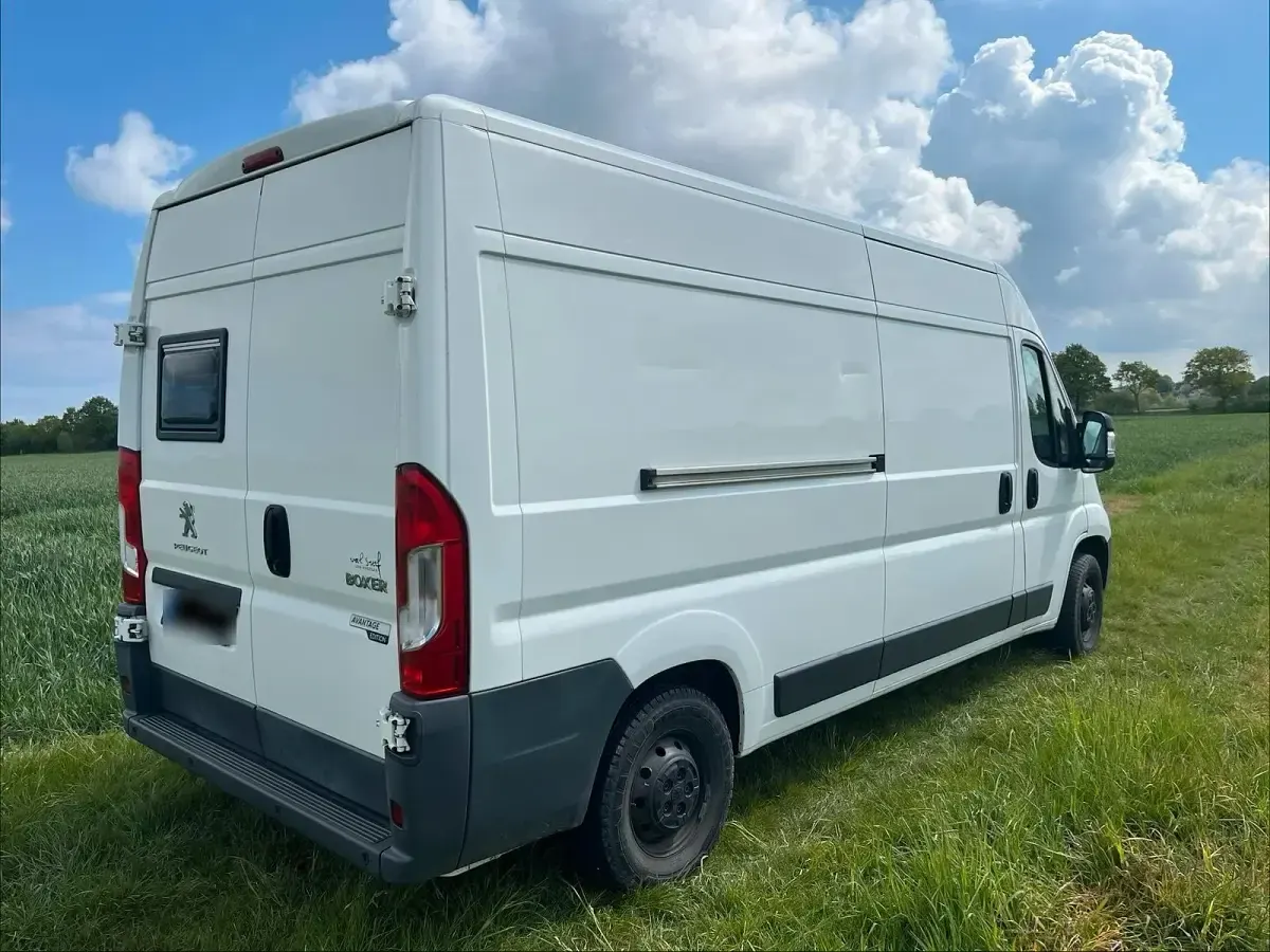 Gebraucht Peugeot Boxer 131 PS (96 kW) 2017 Weiß Van