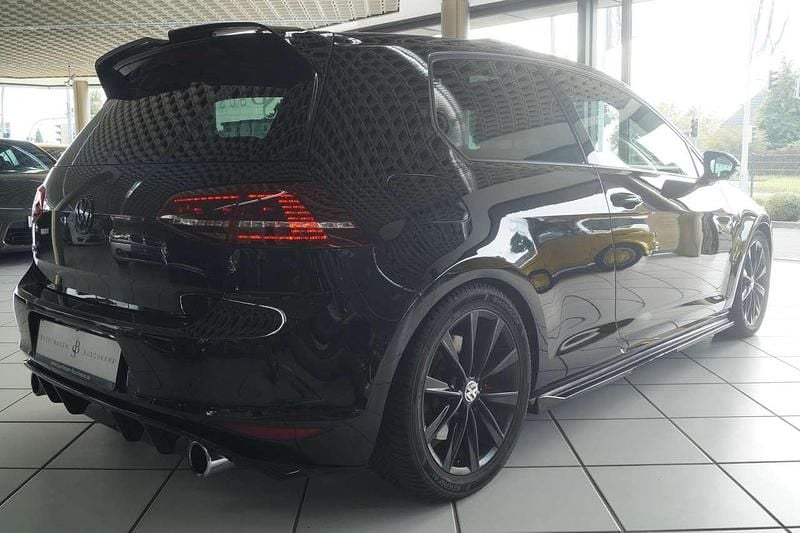 Gebraucht VW Golf GTI 230 PS (169 kW) 2015 Deep black perleffekt Coupé