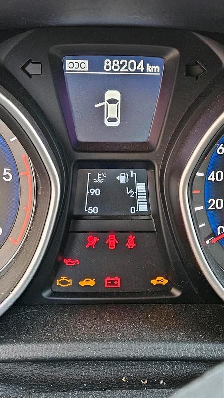 Gebraucht Hyundai i30 110 PS (80 kW) 2015 Weiß Limousine