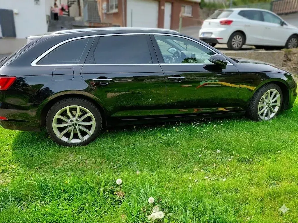 Gebraucht Audi A4 Design 190 PS (139 kW) 2019 Schwarz Kombi