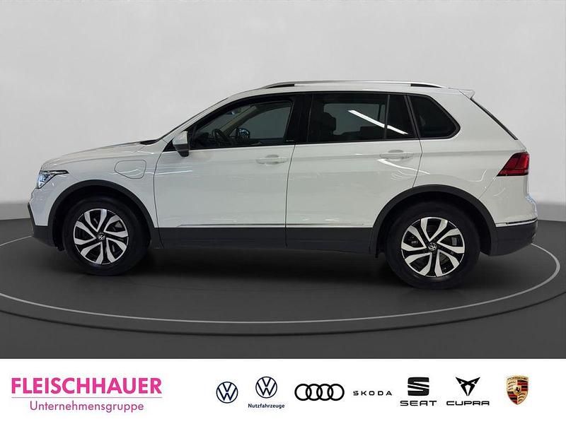Gebraucht VW Tiguan Active 245 PS (180 kW) 2022 Weiss SUV