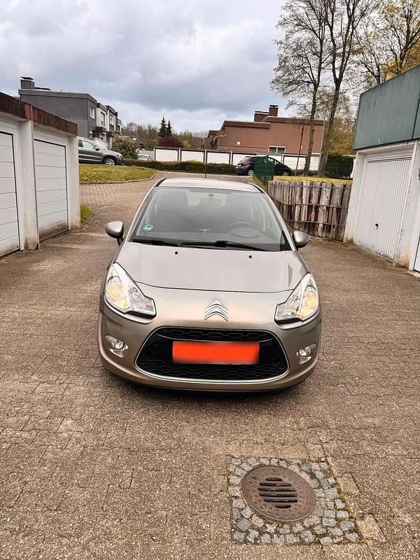 Gebraucht Citroën C3 92 PS (67 kW) 2011 Braun Kleinwagen