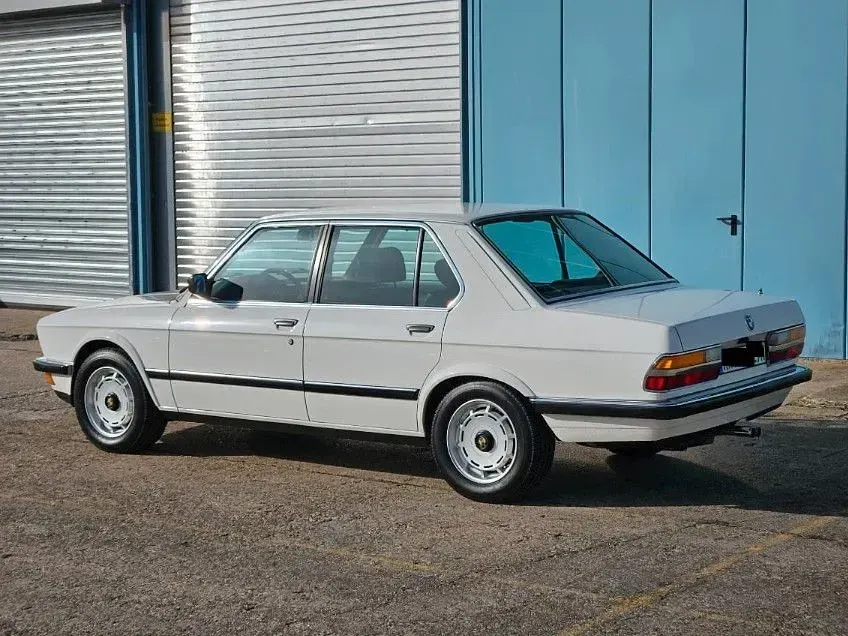 Gebraucht BMW 535 218 PS (160 kW) 1986 Weiß Limousine