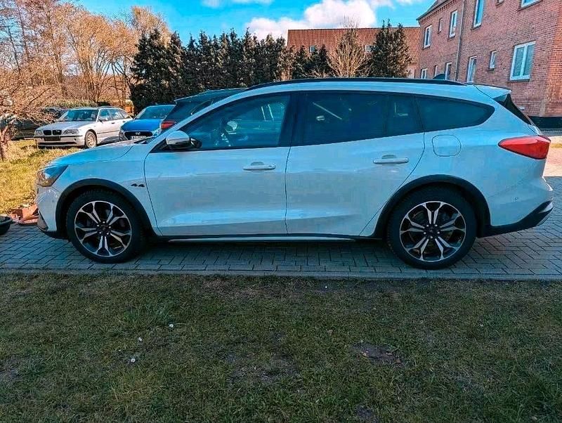 Gebraucht Ford Focus Active 150 PS (110 kW) 2019 Andere farben Kombi