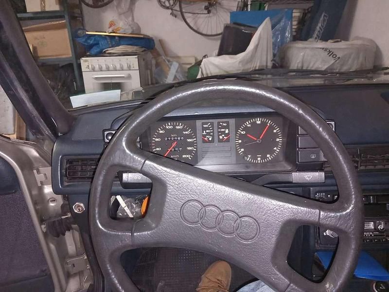 Gebraucht Audi 80 54 PS (39 kW) 1986 Silber Limousine