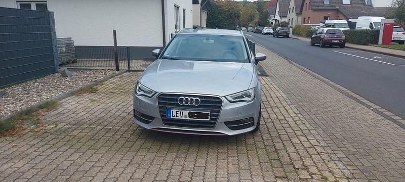 Gebraucht Audi A3 Ambition 125 PS (91 kW) 2014 Silber Limousine