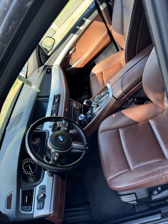 Beige Gebraucht 2012 BMW 530 Gran Turismo Limousine | 13.500 € (Teuer) - Bild 1/4