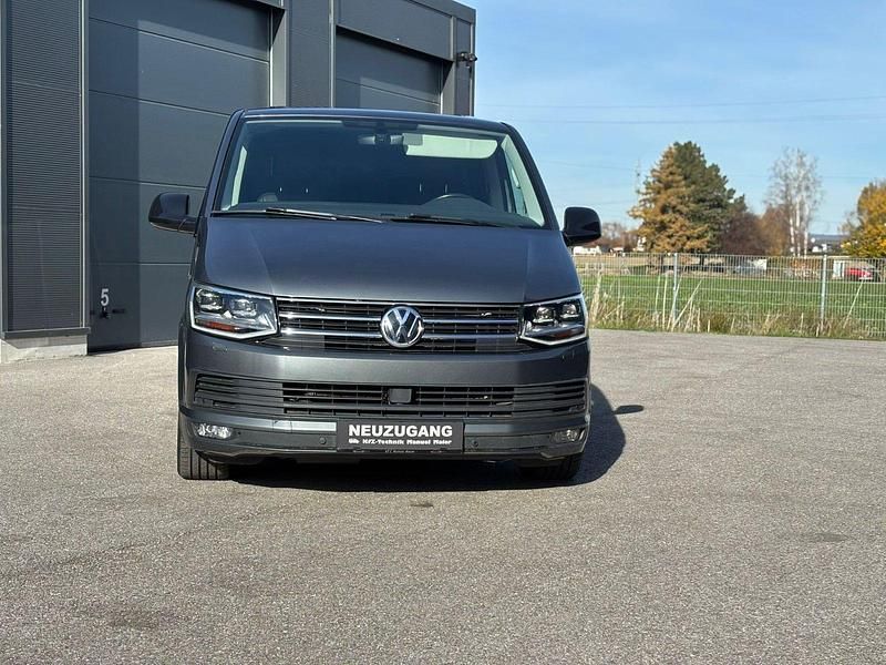Gebraucht VW Multivan Comfortline 204 PS (150 kW) 2017 Grau Van