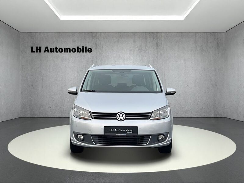 Silber Gebraucht 2014 VW Touran Cup Van / Kleinbus | 12.490 € (Etwas zu teuer) - Bild 1/4