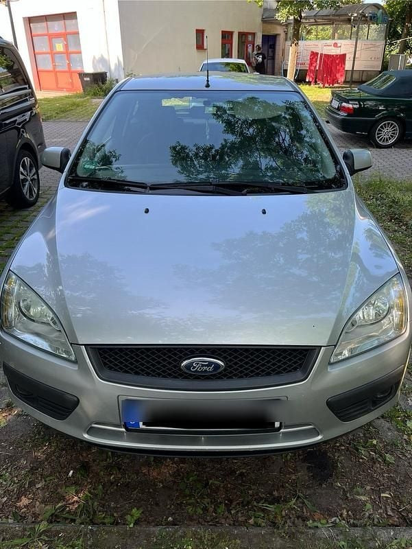 Grau Gebraucht 2007 Ford Focus Coupé | 650 € (Superpreis) - Bild 1/4