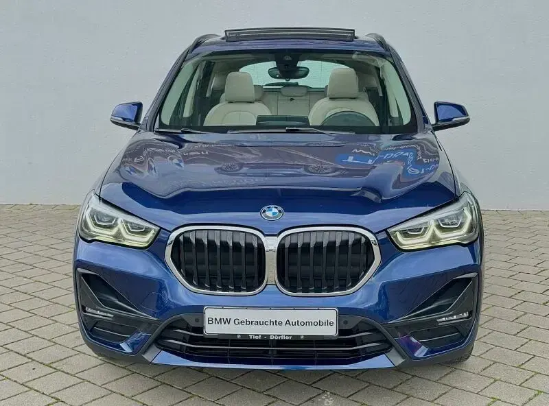 Gebraucht BMW X1 Sport Line 220 PS (161 kW) 2020 Blau SUV
