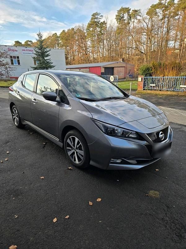 Gebraucht Nissan Leaf 110 kW (150 PS) 2022 Grau Kleinwagen