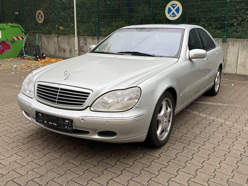 Silber Gebraucht 1999 Mercedes S430 Limousine | 7.790 € (Etwas zu teuer) - Bild 1/4