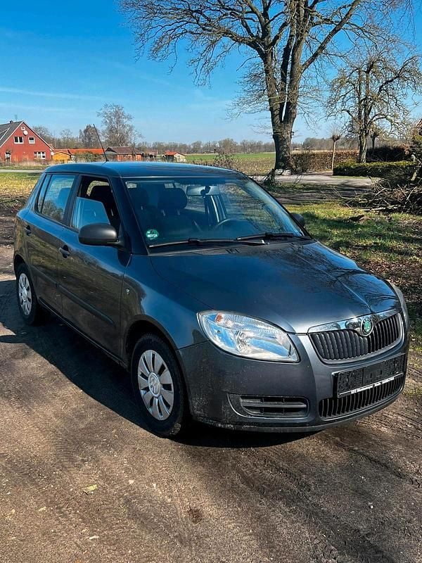 Gebraucht Skoda Fabia 80 PS (58 kW) 2010 Grau Kleinwagen