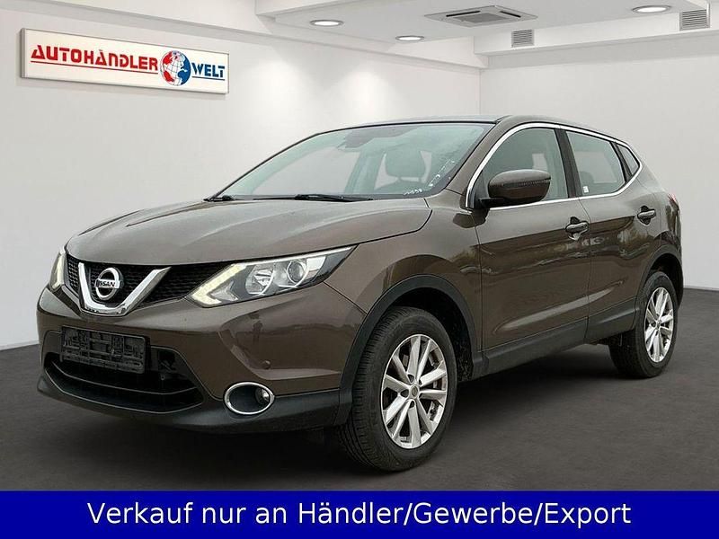 Braun Gebraucht 2015 Nissan Qashqai SUV | 10.699 € (Superpreis) - Bild 1/3