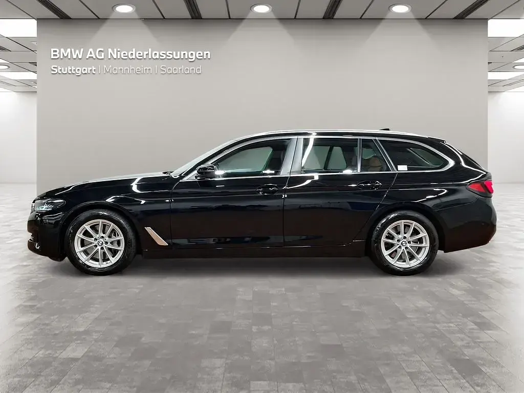 Gebraucht BMW 530 Sport Line 286 PS (210 kW) 2022 Schwarz Kombi