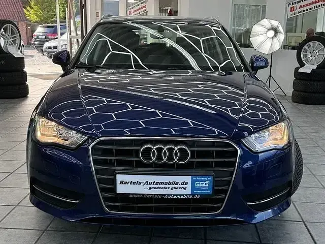 Gebraucht Audi A3 Attraction 150 PS (110 kW) 2015 Scubablau metallic Limousine