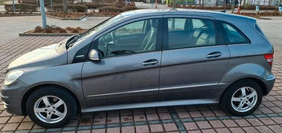 Gebraucht Mercedes B170 116 PS (85 kW) 2009 Grau Van / Kleinbus
