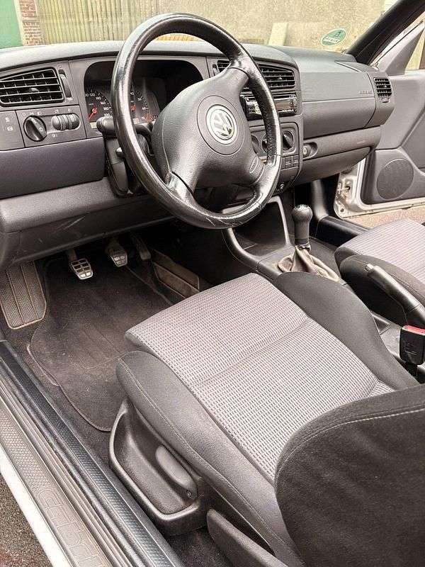 Gebraucht VW Golf Cabriolet 101 PS (74 kW) 2000 Silber Cabrio