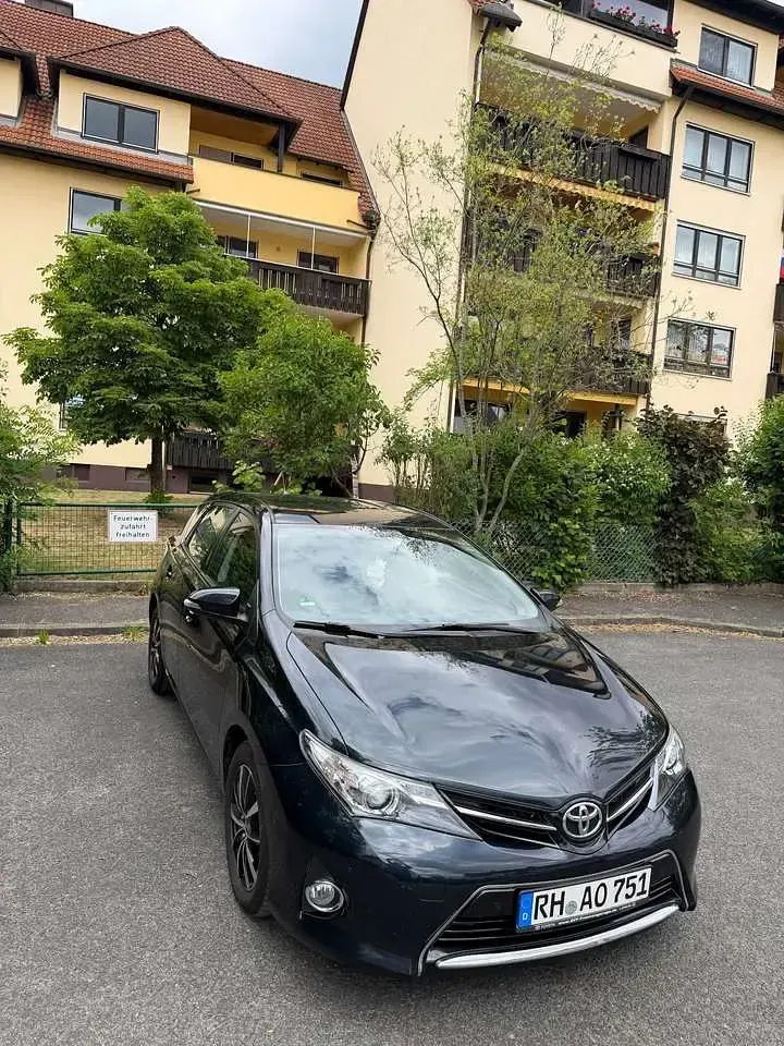 Gebraucht Toyota Auris Edition 124 PS (91 kW) 2014 Limousine
