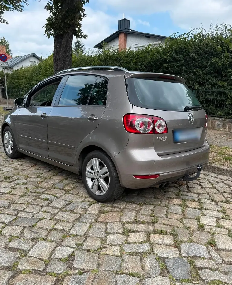 Gebraucht VW Golf Plus Cross Highline 122 PS (89 kW) 2009 Braun Kleinwagen