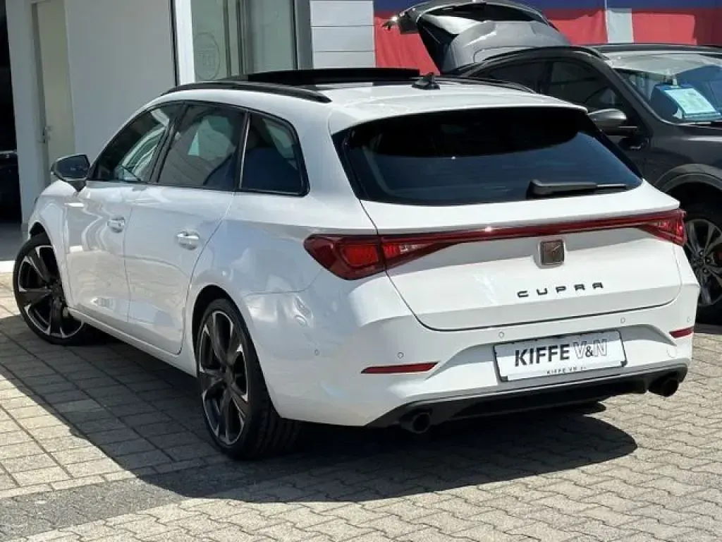 Gebraucht Cupra Leon VZ 245 PS (180 kW) 2024 Candy weiss Kombi