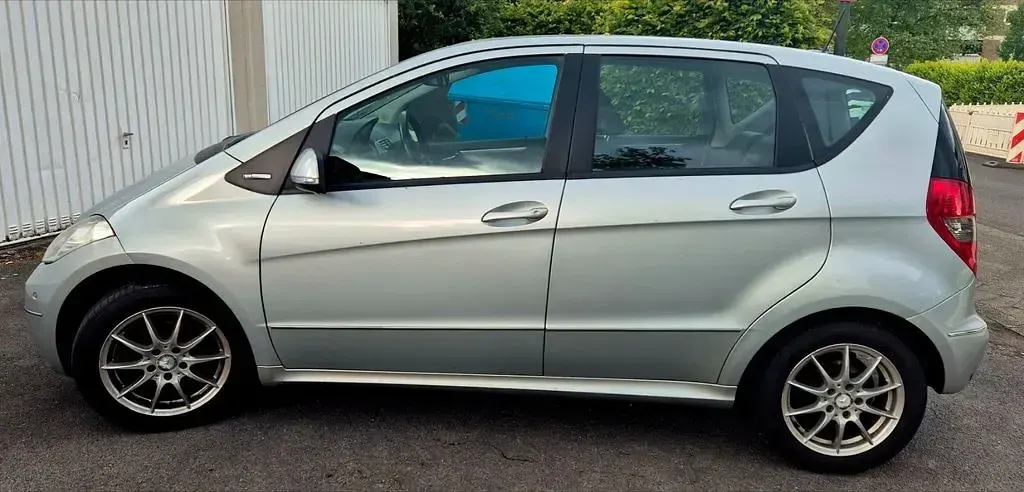 Gebraucht Mercedes A180 Avantgarde 116 PS (85 kW) 2009 Silber Van / Kleinbus