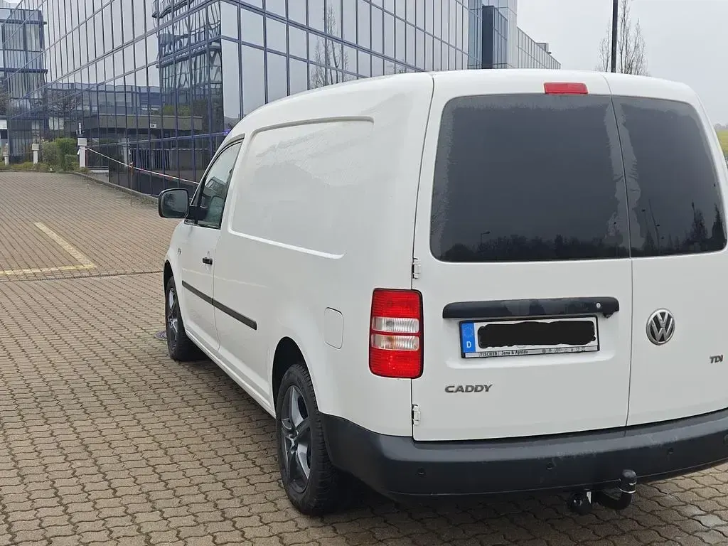 Usado VW Caddy 102 HP (75 kW) 2014 Branco Monovolume