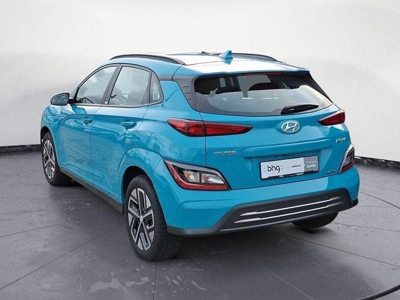 Gebraucht Hyundai Kona 100 kW (136 PS) 2021 Blau SUV