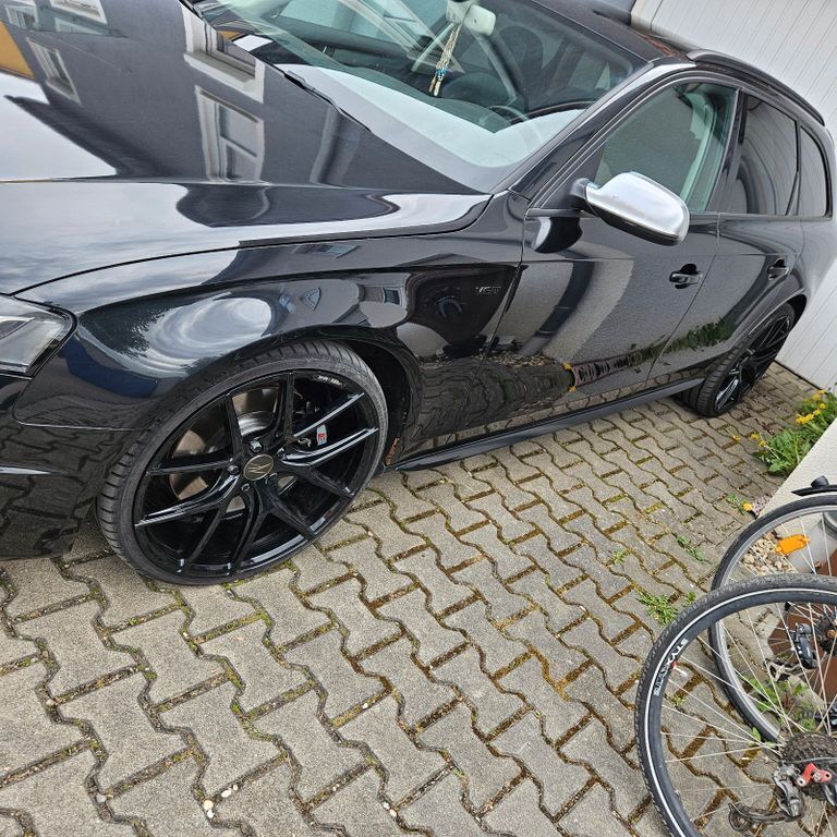 Schwarz Gebraucht 2010 Audi S4 Ambiente Kombi | 6.999 € (Superpreis) - Bild 1/4