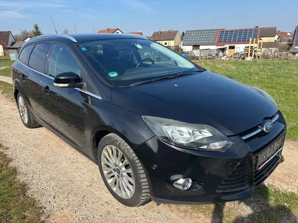 Gebraucht Ford Focus Titanium 163 PS (119 kW) 2011 Schwarz Limousine